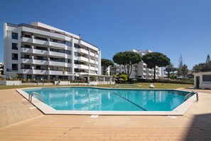 Pool - Apartment 'Tenis Golfmar' with Shared Pool, Wi-Fi and Air Conditioning (Vialmoura)