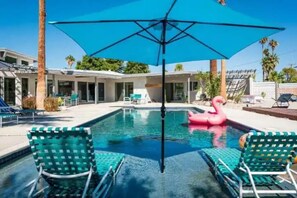 حمّام سباحة خارجي