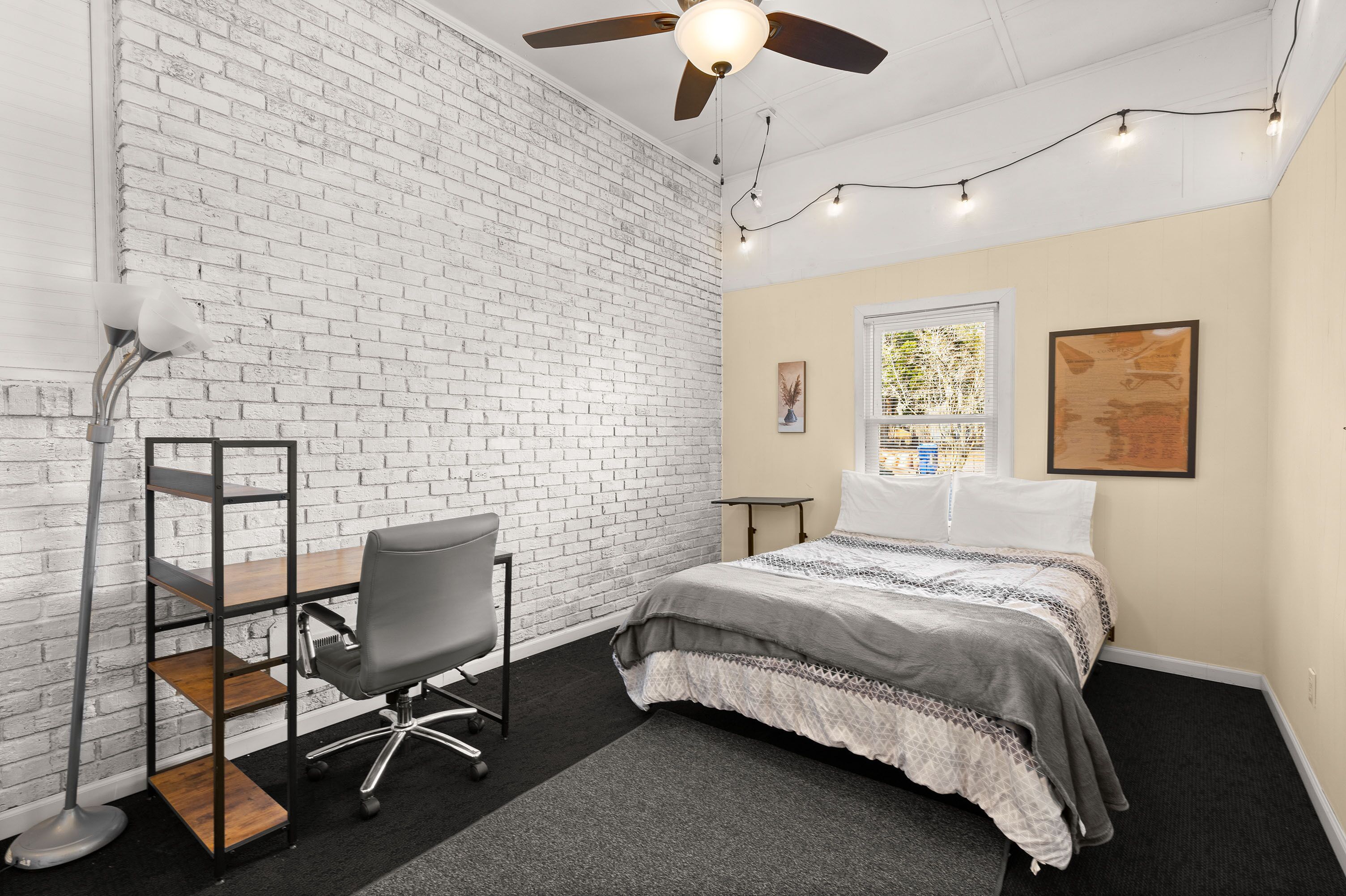 4 chambres, fer et planche à repasser, Wi-Fi, draps fournis