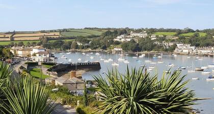 1 bedroom accommodation in Falmouth