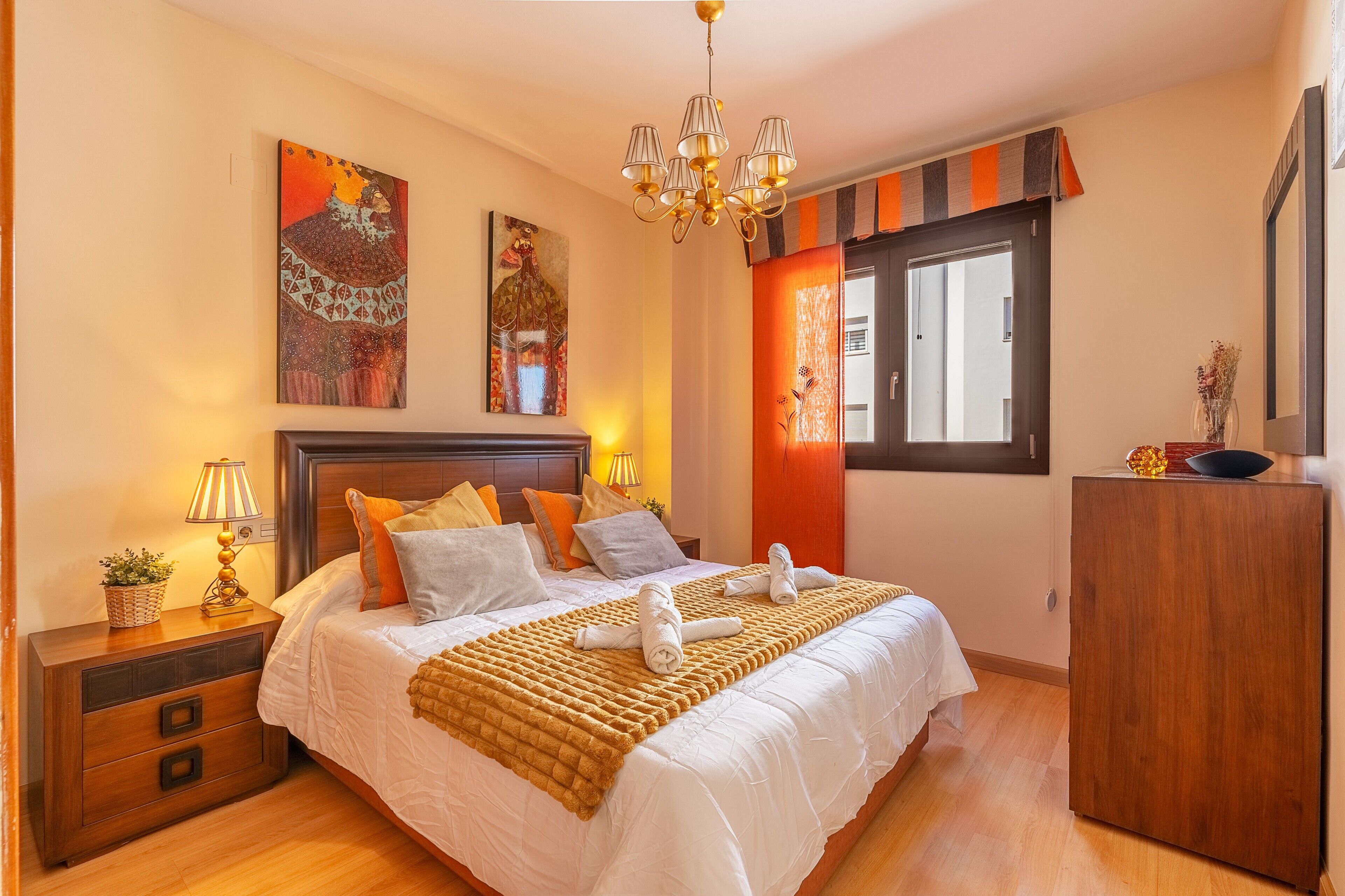 3 dormitorios, tabla de planchar con plancha, wifi gratis y ropa de cama