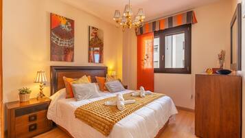 3 dormitorios, tabla de planchar con plancha, wifi gratis y ropa de cama