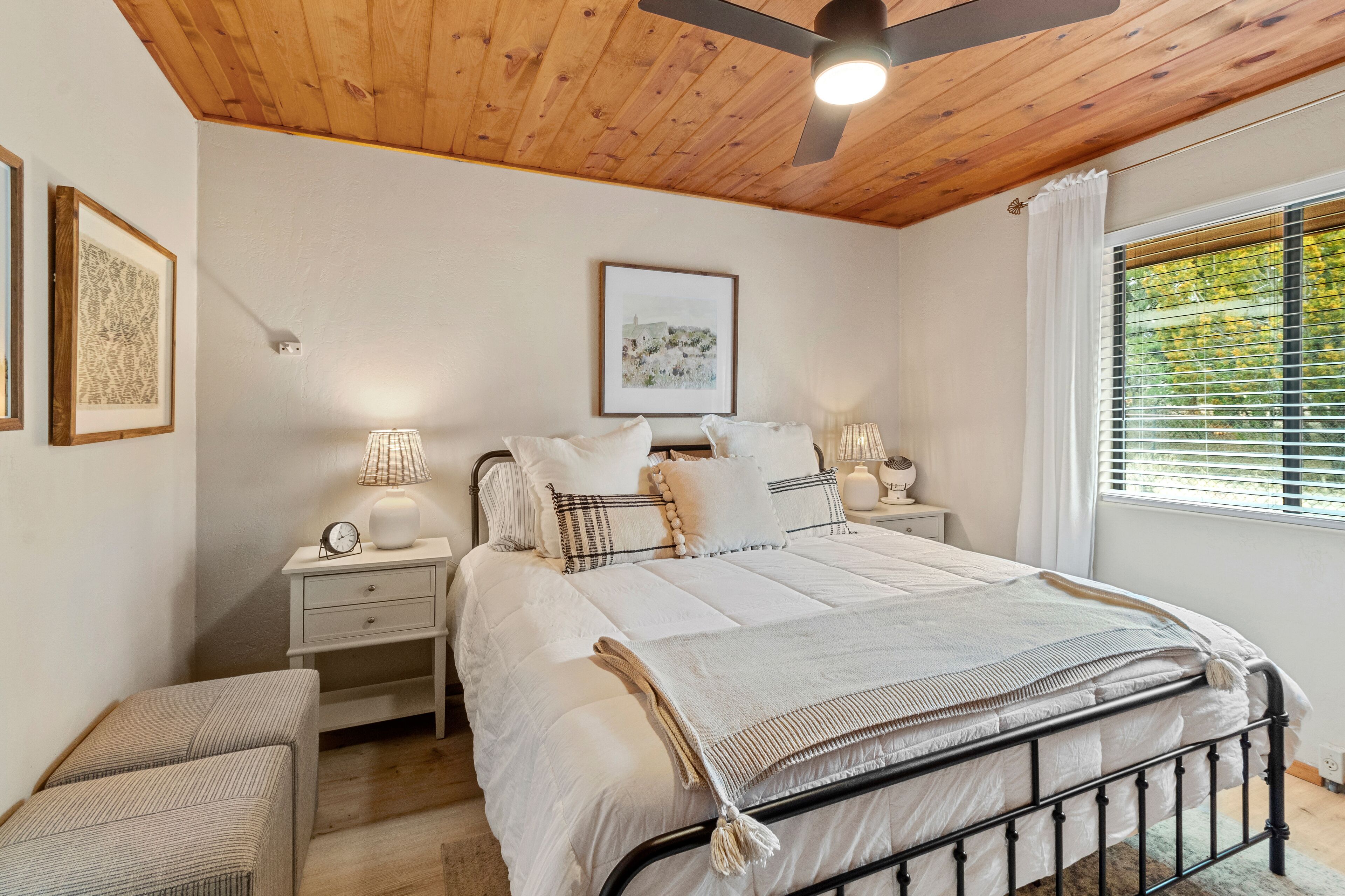 2 soverom, reiseseng for barn, wi-fi (inkludert) og sengetøy