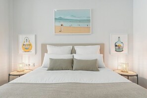 1 slaapkamer, een strijkplank/strijkijzer, wifi, beddengoed