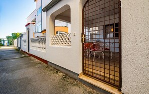 Outdoor dining - Beautiful apartment in Barbariga (Barbariga)