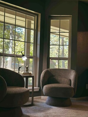 Interior - Luxury 4BR Home on Bringle Lake Trail (Bowie County)