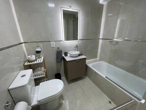 Bathroom - Modern & Cozy Studio in San Telmo Close to Plaza de Mayo no1 (Buenos Aires)