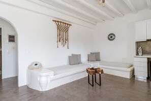 Interior - Apartment In A Hotel "Ow Andros Luxury Suites 5" with Mountain View, Private Terrace & Wi-Fi (Andros)