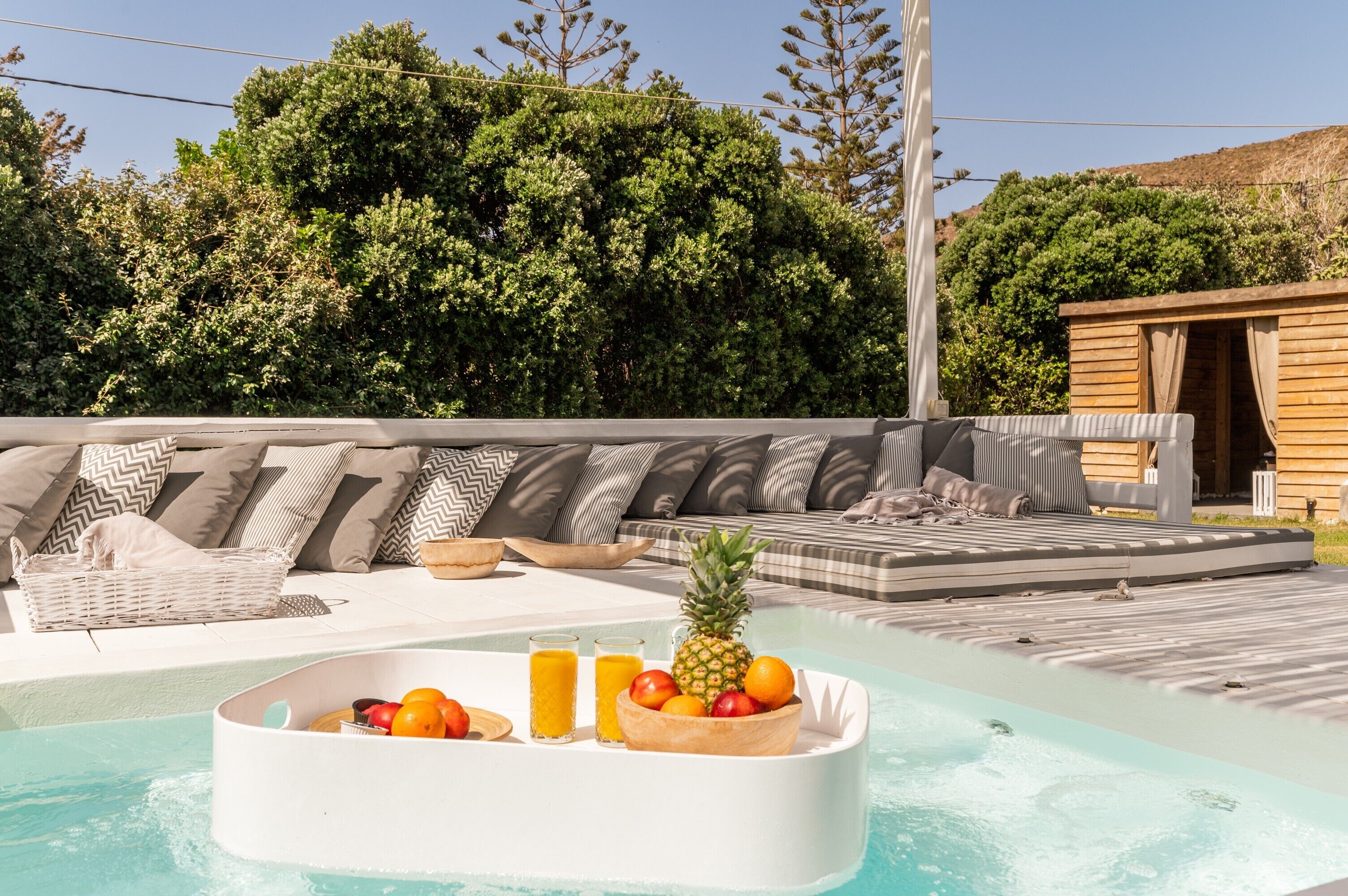 Outdoor spa tub