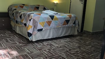 1 habitación, wifi y ropa de cama