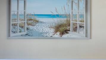 2 bedrooms, travel crib, free WiFi, bed sheets