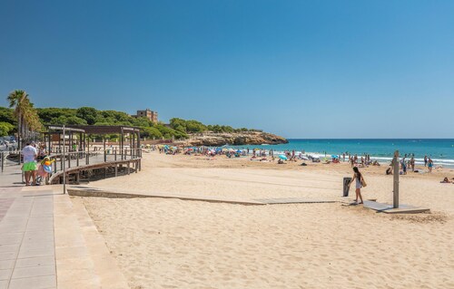 2 bedroom awesome apartment in Deltebre