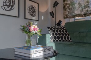 Interior - Flamingo Luxury with view (Florence)