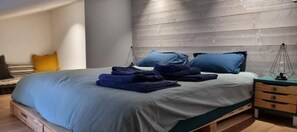 2 多间卧室、熨斗/熨衣板、旅行婴儿床、WiFi