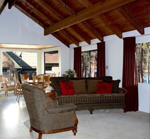 Smart TV, fireplace, DVD player, books