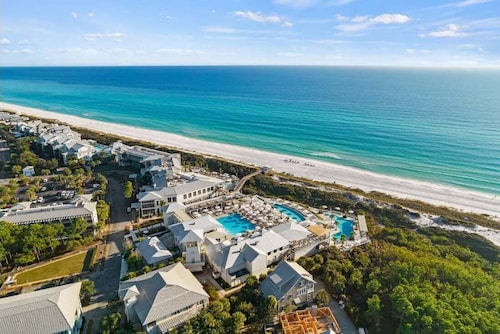 WaterColor NEXT to Pool w NEW 6-Seater LSV 4 Bikes, Amenity Access Included! Pet Friendly!