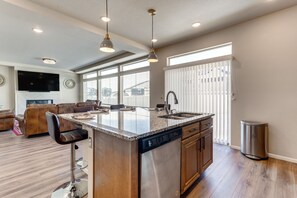 Fridge, microwave, oven, stovetop - 17 Mi to Downtown Denver: Modern Aurora Home! (Aurora)