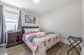 3 bedrooms, desk, iron/ironing board, travel crib