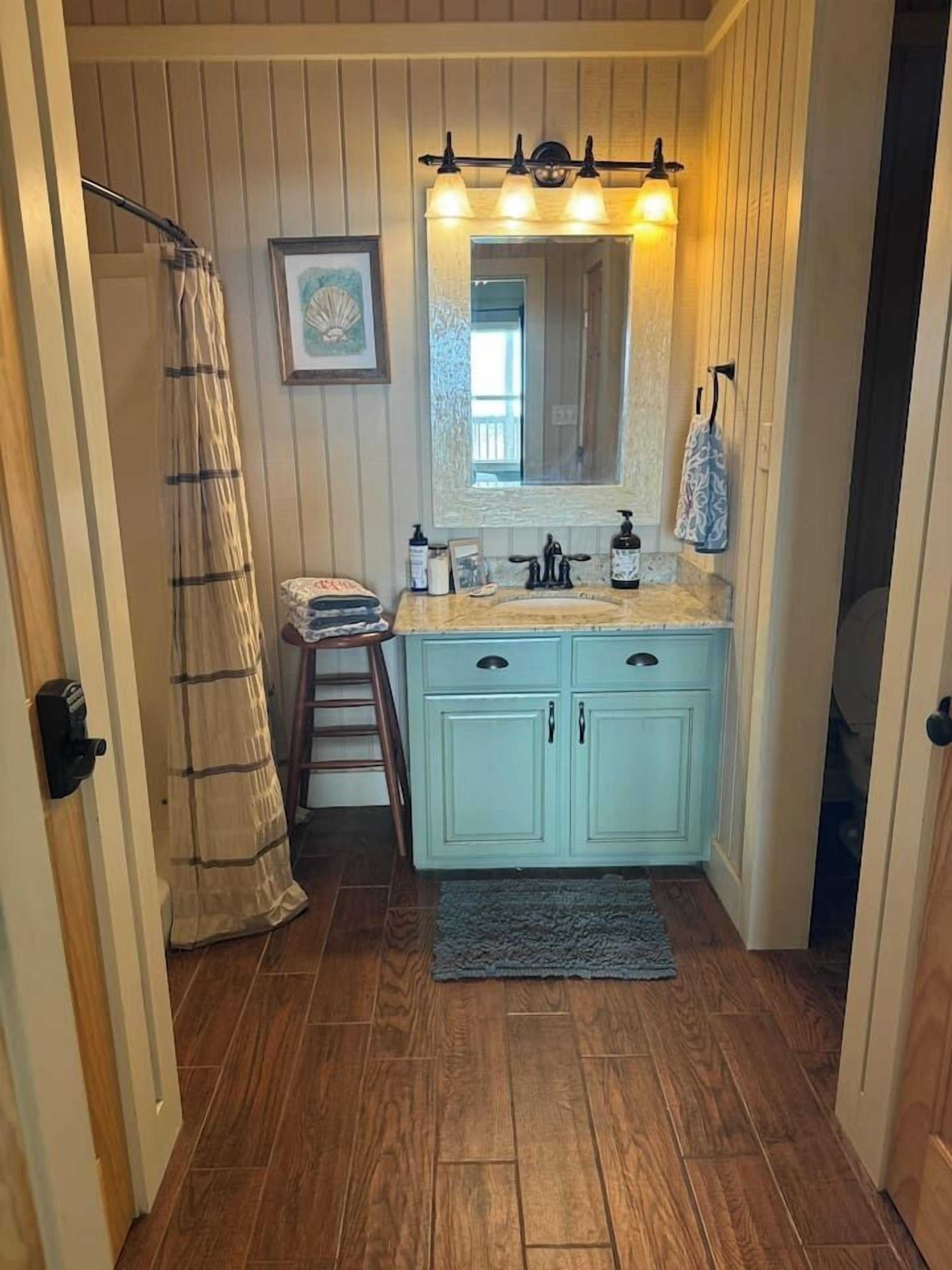 淋浴设施、吹风机、毛巾