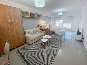 Apartment, 1 Bedroom, Accessible, Smoking | Living area