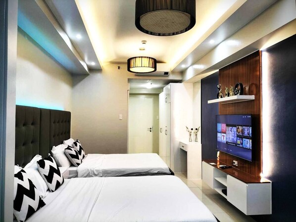 1 bedroom, desk, free WiFi, bed sheets