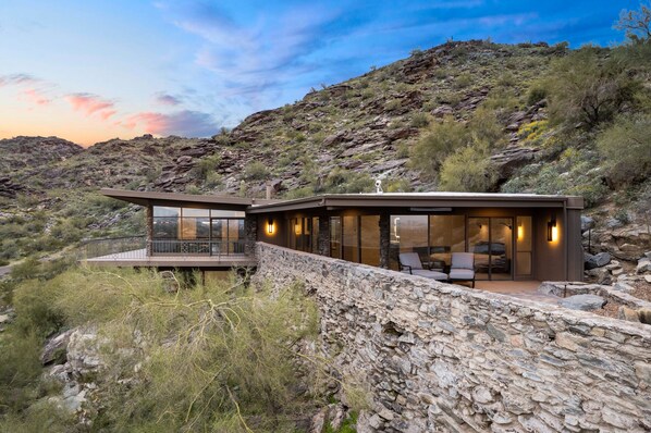 Exterior - Modern Mountain Escape - Privately gated, unobstructed views atop South Mountain (Phoenix)
