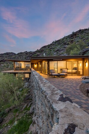 Exterior - Modern Mountain Escape - Privately gated, unobstructed views atop South Mountain (Phoenix)