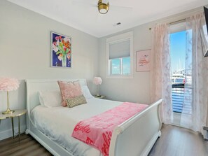 2 bedrooms, desk, iron/ironing board, free WiFi