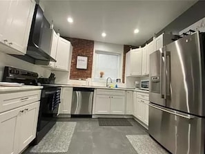Micro-ondas, fogão, cooktop, lava-louças