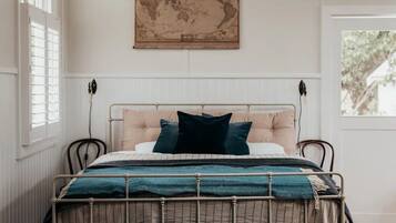 1 bedroom, desk, iron/ironing board, free WiFi