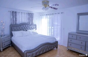 3 bedrooms, free WiFi, bed sheets - Casual home in peaceful neighborhood (Aurora)