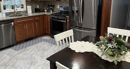 Charming Apartment-Saint Anselm -SNHU