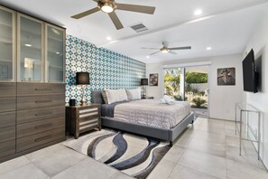 4 Schlafzimmer, Schreibtisch, Bügeleisen/Bügelbrett, kostenloses WLAN