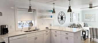 Barefoot Bungalow at Atlantic Beach! Pet-Friendly! 