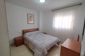 2 bedrooms, WiFi - ACV - Acapulco Ii-1ª Linea Planta 1 Norte (OROPESA DEL MAR)