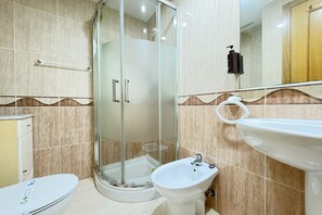 Dusche, Bidet, Toilettenpapier
