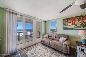 Smart TV - Top Shelf @ Sunseeker is a breath taking Gulf front condo. (Panama City)