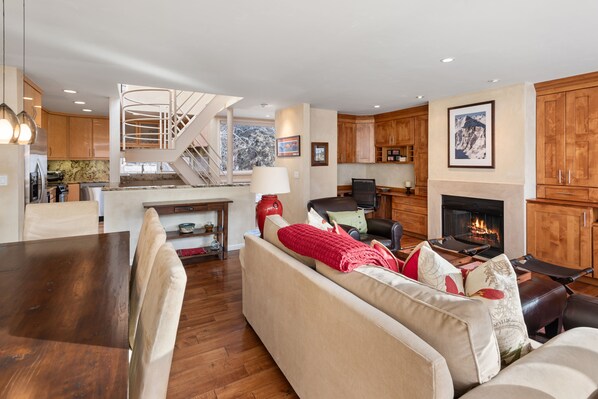 TV, fireplace - Spring Street Unit 629 | 2BR Condo w/ Mountain Views and Door Step Access to Shops & Restaurants (Aspen)