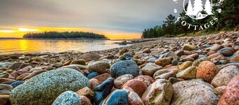 Popplestone Point-Nestled in woods next to Acadia!