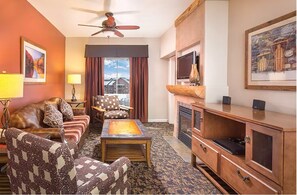 TV, fireplace, DVD player, foosball - Steamboat Springs, CO Rocky Mountains Resort Near the Hot Springs 2BR/2BA Deluxe (Steamboat Springs)