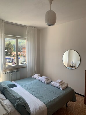 1 camera, Wi-Fi, lenzuola