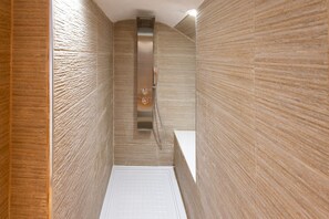 Shower, hair dryer, towels - The Old Town Apartment by Florit Flats (Valencia)
