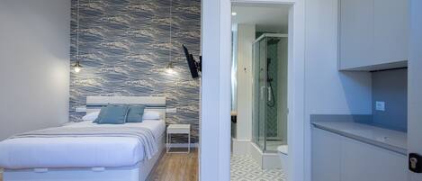 1 bedroom, iron/ironing board, free WiFi, bed sheets