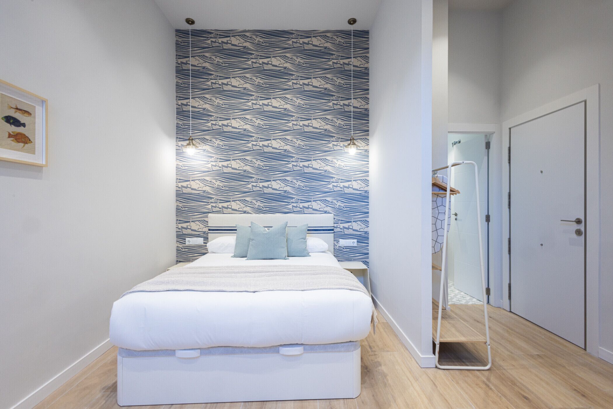 1 slaapkamer, een strijkplank/strijkijzer, gratis wifi, beddengoed