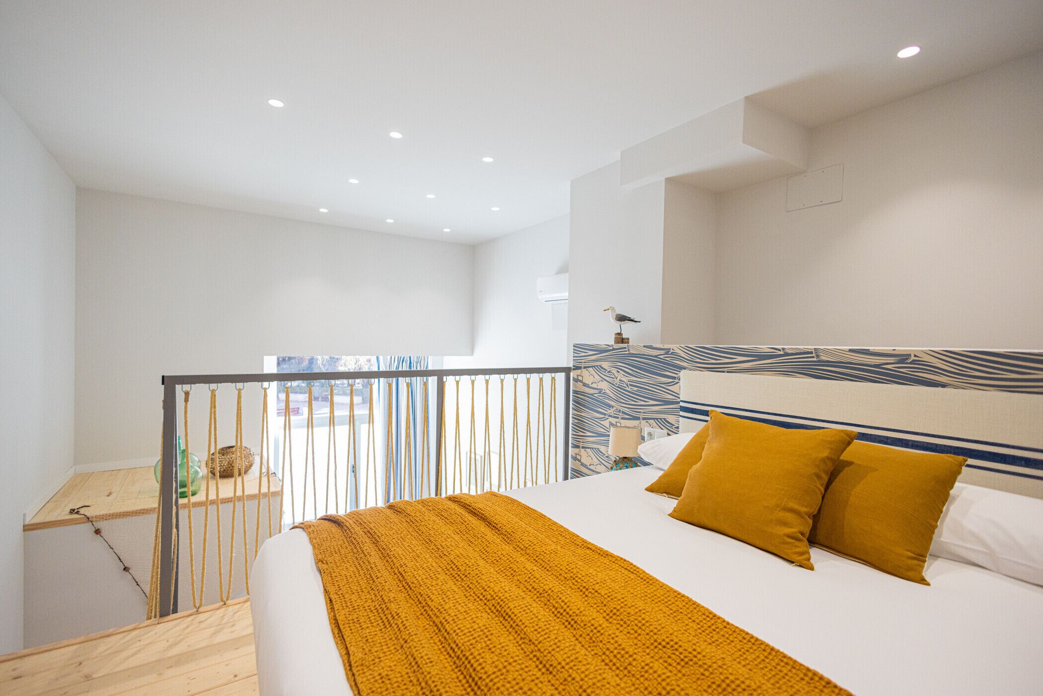 Een strijkplank/strijkijzer, gratis wifi, beddengoed