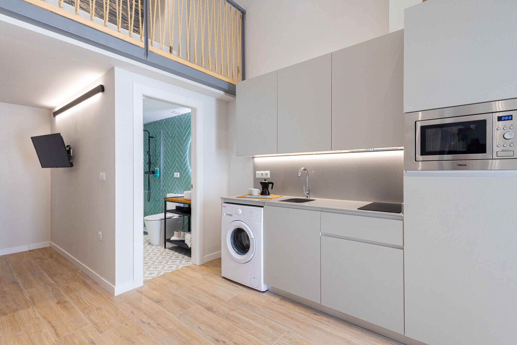 Fridge, microwave, coffee/tea maker, electric kettle