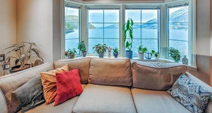 4 bedroom awesome home in Tørvikbygd