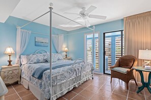 2 bedrooms, desk, WiFi, bed sheets