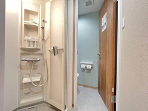 Hair dryer, towels, soap, shampoo - Matsuyamachi Bldg. 3F (Osaka)