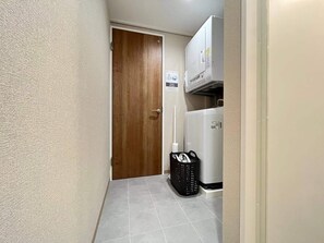 Reception - Matsuyamachi Bldg. 3F (Osaka)